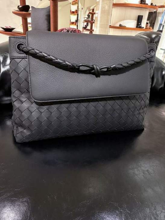 Picture of Bottega Veneta Handbags _SKUfw236445056fw